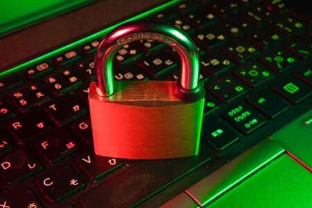 VPN og Datasikkerhet: En Guide til Dine Online Beskyttelsesbehov